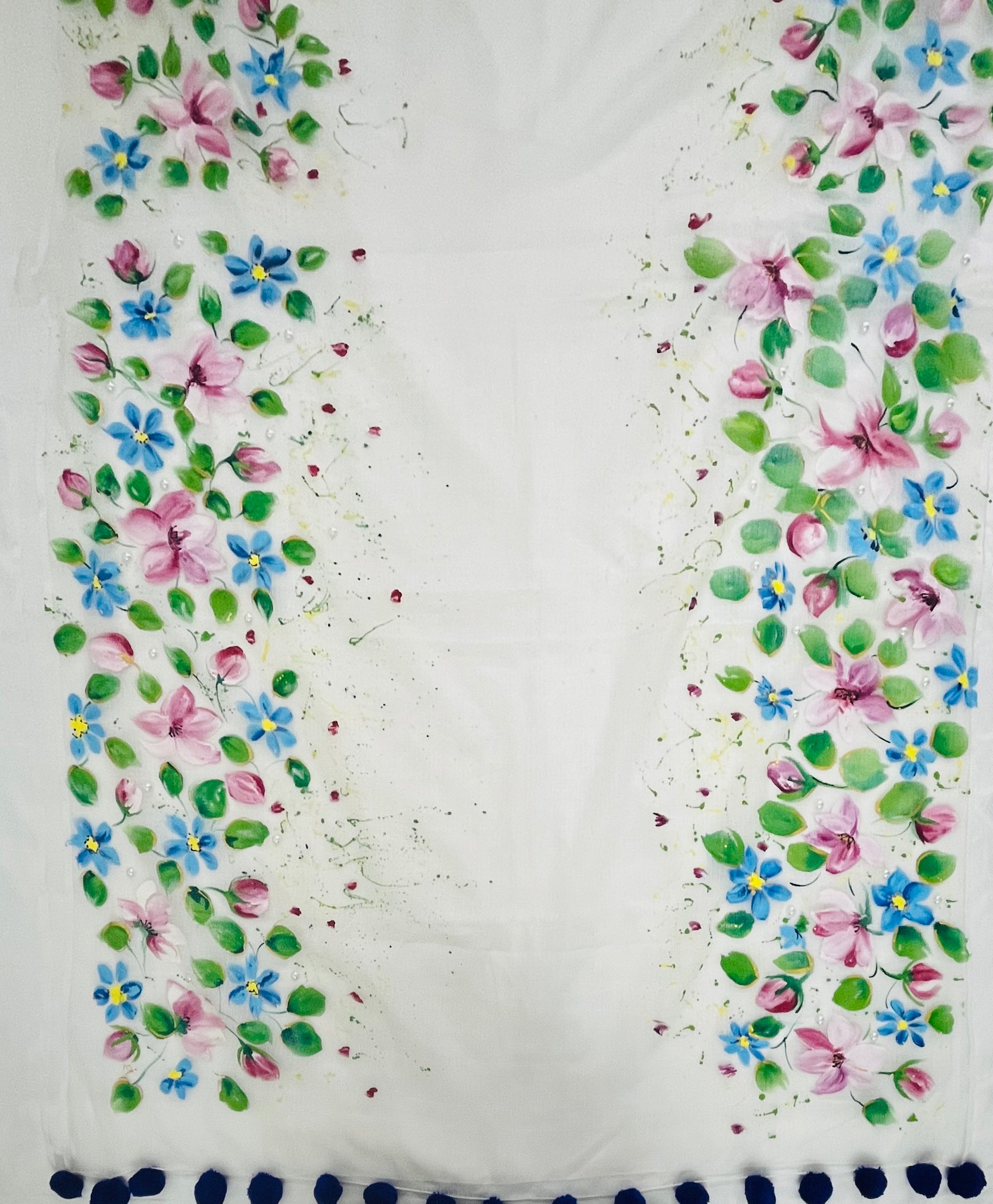 White Kota Doria saree : Phoolon ki komal Saaz