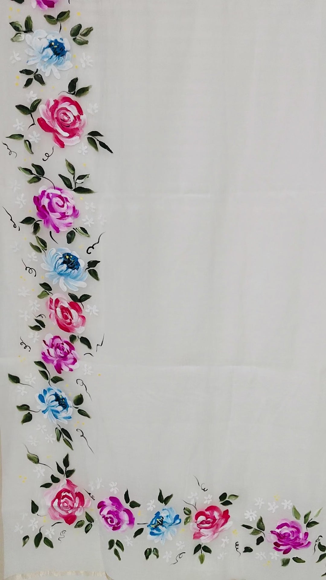 White pure malai chanderi dupatta : “Phoolon ki Baatein”